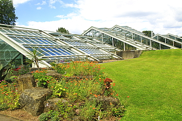 Princess of Wales conservatory glasshouses, Kew Gardens, Royal Botanic Gardens, UNESCO World Heritage Site, Kew, London, England, United Kingdom, Europe
