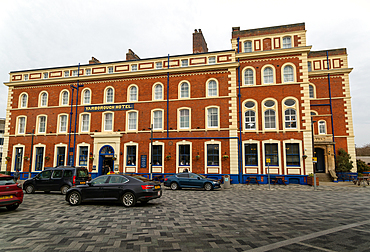 Historic Yarborough Hotel building, a Wetherspoons pub and hotel, Grimsby, north east Lincolnshire, England, UK