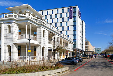 Jaipur Restaurant building and Premier Inn hotel, Avebury Boulevard, Milton Keynes Central, Buckinghamshire, England, UK