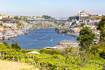 Dom Luis I Bridge crossing River Douro from Vila Nova de Gaia, Porto, Portugal, Europe completed 1886