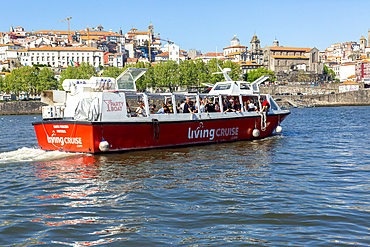 Party boat trip on River Douro, from Nova de Gaia, Porto, Portugal, Europe