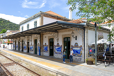 Railway train station, Linha do Douro, Douro rail line, Pinhao, Portugal, Europe