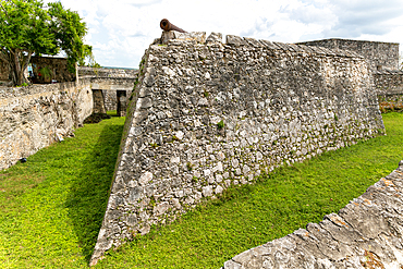 Spanish colonial fortification, Fort de San Felipe, Bacalar, Quintana Roo, Yucatan Peninsula, Mexico, North America