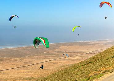 Paragliding, Tamellalt, southern Morocco, North Africa, Africa