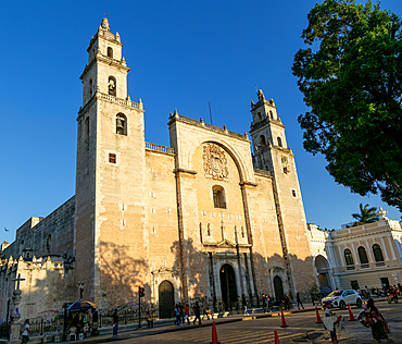 Cathedral Church of San Ildefonso, completed in 1598,  Merida, Yucatan State, Mexico, North America