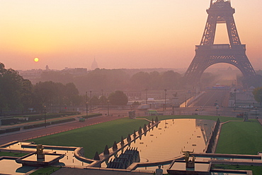 The Eiffel Tower at dawn, Paris, France, Europe