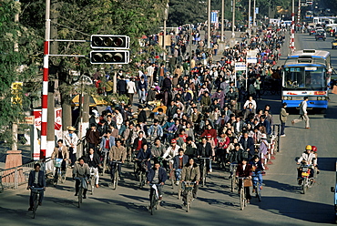 Bicycles in the rush hour, Kunming, Yunnan province, China, Asia