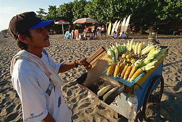 Roasted corn on cart, Legian, Bali, Indonesia, Southeast Asia, Asia