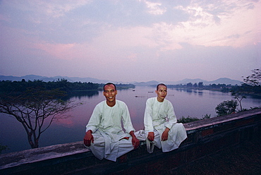 Buddhist monks, Thien Mu Pagoda, Hue City, Vietnam, Indochina, Southeast Asia, Asia