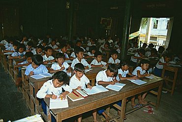 Wat school, Phnom Penh, Cambodia, Indochina, Southeast Asia, Asia