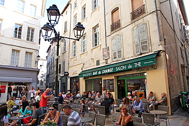 Street cafe in old city, Avignon, Vaucluse, Provence, France, Europe