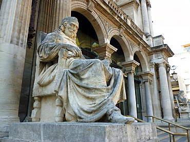 Statue of the playwright Moliere outside the threatre, Old City, Avignon, Rhone Valley, Provence, France, Europe