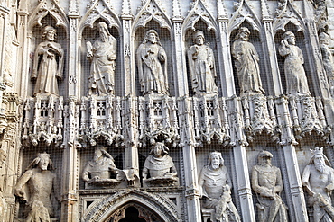 Figures over the west door of Exeter Cathedral, Exeter, Devon, England, United Kingdom, Europe