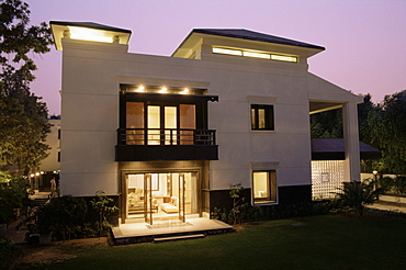 Contemporary home of a wealthy owner from India's merchant class, new residential building, New Delhi, India, Asia