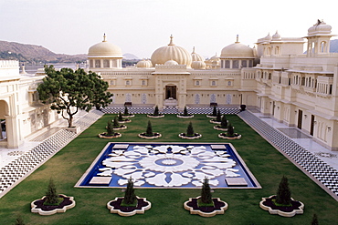 Udai Vilas Oberoi Resort Hotel, Udaipur Lake, Udaipur, Rajasthan state, India, Asia