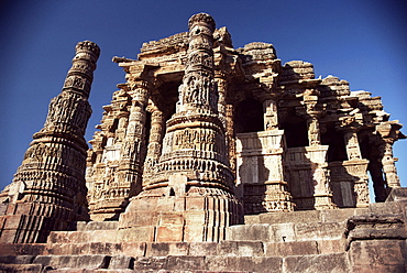 The Sun Temple of Modhera, dating from the reign of King Bhimbeu I in the 11th century, Modhera, Gujarat state, India, Asia