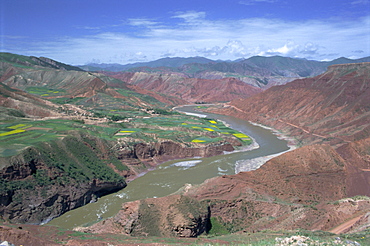 Yellow River (Hwang-ho), Eastern Qinghai, China, Asia