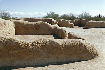 Caliche walls made from limy subsoil, not adobe, dating from 14th century, Casa Grande, Hohokam Indians, Arizona, United States of America (U.S.A.), North America.