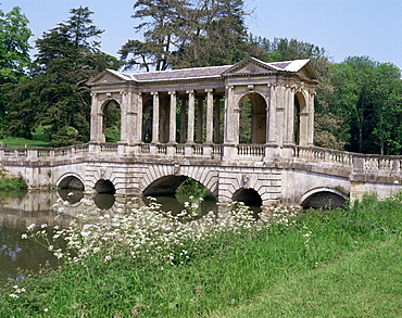 The Palladian bridge, Stowe, Buckinghamshire, England, United Kingdom, Europe