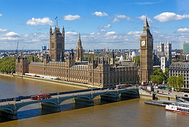 Buses crossing Westminster Bridge by Houses of Parliament, London, England, United Kingdom, Europe