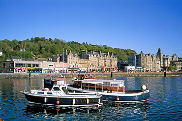 Harbour and waterfront, Oban, Argyll, Strathclyde, Scotland, United Kingdom, Europe