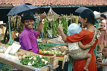 People in the market in Jakarta, Java, Indonesia, Southeast Asia, Asia