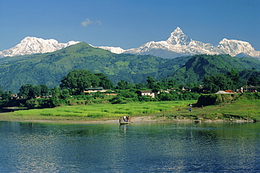 Machapuchare (Machhapuchhre) peak, Pokhara, Himalayas, Nepal