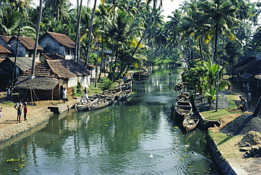 The backwaters, Kerala State, India, Asia