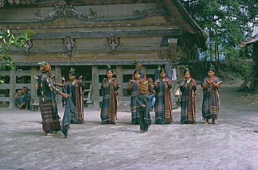 Toba Batak dancers, Samosir Island, Lake Toba, North Sumatra, Sumatra, Indonesia,Southeast Asia, Asia