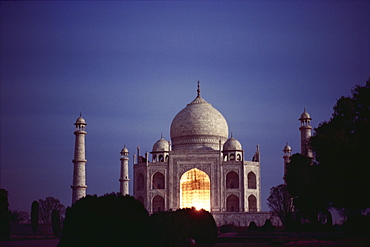 Taj Mahal at night, UNESCO World Heritage Site, Agra, Uttar Pradesh state, India, Asia