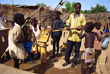 Water pump, Sofara, Mali, West Africa, Africa