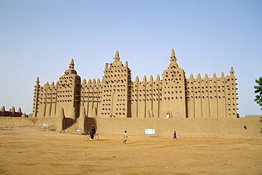 The Great Mosque, the largest dried earth building in the world, Djenne, UNESCO World Heritage Site, Mali, Africa