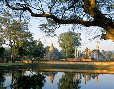 Wat Mahathat, Sukhothai, UNESCO World Heritage Site, Thailand, Southeast Asia, Asia