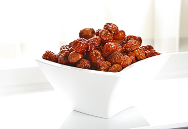 Red date (Jujube) used to strengthen heart and lungs, nourish the stomach and spleen, and support normal blood pressure