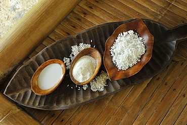 Coconut milk scrub