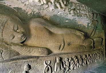 Buddha statue in Cave 26, Ajanta, UNESCO World Heritage Site, Maharashtra, India, Asia