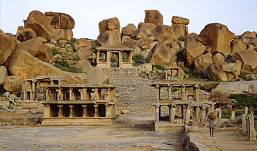 Marketplace in Hampi, UNESCO World Heritage Site, Karnataka, India, Asia