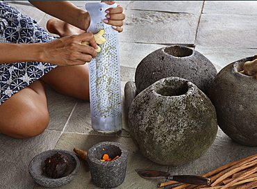 Preparing Jamu, a herbal elixir, Bali, Indonesia, Southeast Asia, Asia