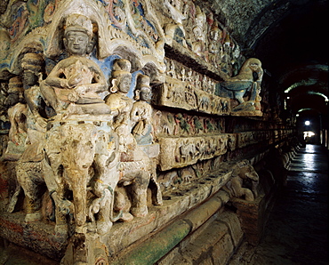 Ruins of Mrauk-U, Shitthaung Temple, Arakan, Myanmar (Burma), Asia