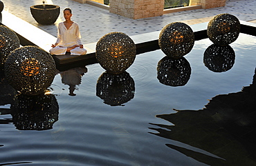 Meditation, Shangri La Boracay Resort and Spa in Boracay, Philippines, Southeast Asia, Asia
