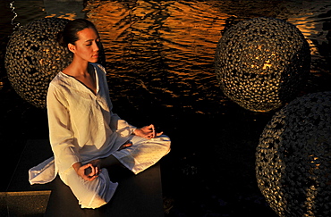 Meditation, Shangri La Boracay Resort and Spa in Boracay, Philippines, Southeast Asia, Asia
