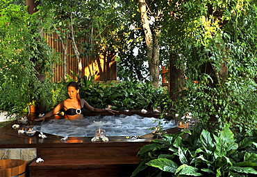 Girl in the Jacuzzi, Escaya resort and Spa, Bohol, Philippines, Southeast Asia, Asia