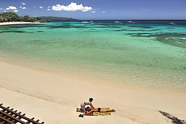 Massage on the beach, Shangri La Boracay Resort and Spa in Boracay, Philippines, Southeast Asia, Asia