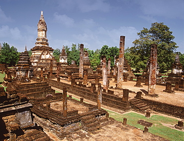 Wat Chedi Chet Taew built by King Ramkamhaeng, Si Satchanalai, Thailand, Southeast Asia, Asia