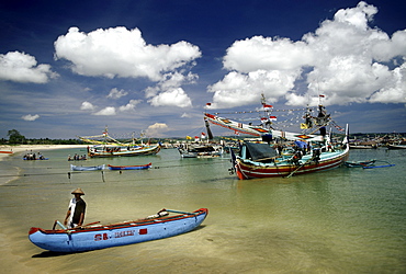 Fishing boats at Jimbaran Bay, Bali, Indonesia, Southeast Asia, Asia