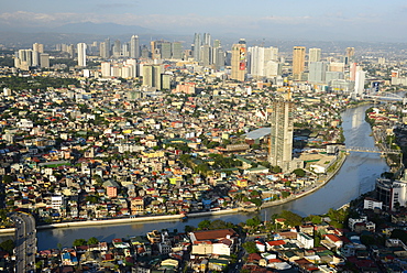 Tall buildings on Ortiga Avenue, Pasig River and Mandaluyong beyond, Metromanila, Philippines, Southeast Asia, Asia 