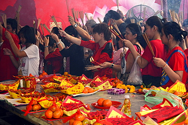 Wat Mangkon, the main Chinese temple in Bangkok's Chinatown, Bangkok, Thailand, Southeast Asia, Asia