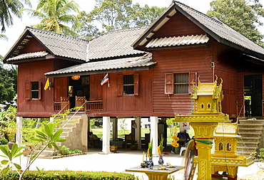 Thai style house in the typical southern style, Ko Samui, Thailand, Southeast Asia, Asia