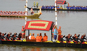 Royal barges on the Chaopraya River, Bangkok, Thailand, Southeast Asia, Asia