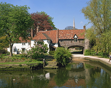 Bull's Ferry house and 15th century watergate, Norwich, Norfolk, England, United Kingdom, Europe